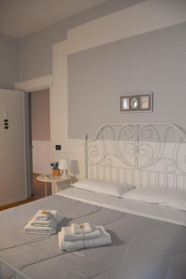 Dimora San Domenico Bed & Breakfast Palermo Bagian luar foto