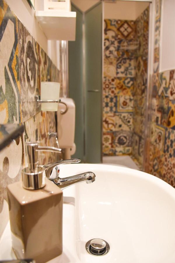 Dimora San Domenico Bed & Breakfast Palermo Bagian luar foto